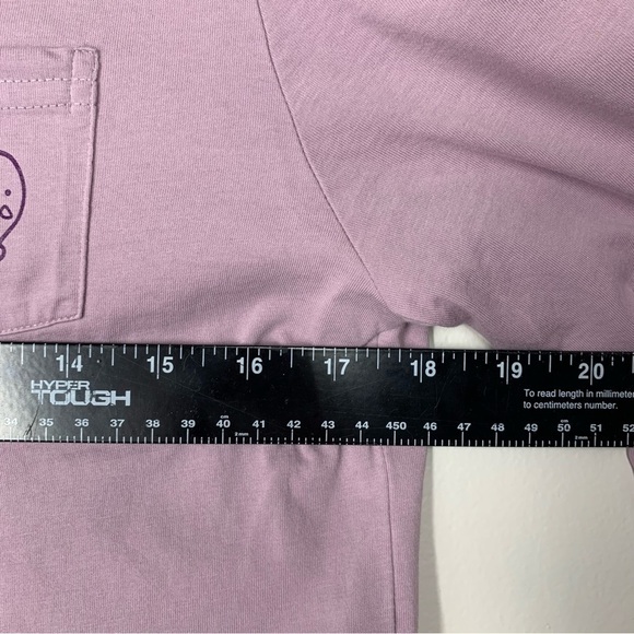 Ivory Ella Nightshade Frosted Paisley
Long-Sleeve Tee Size Medium - Picture 6 of 10